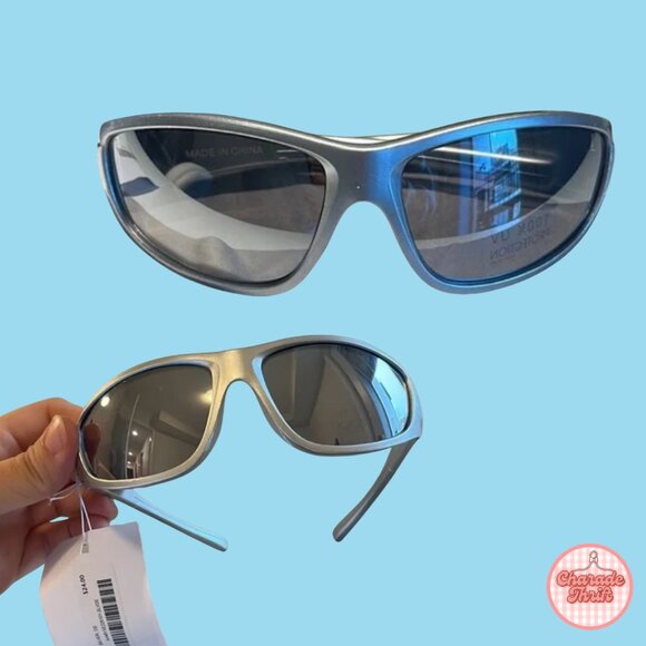 Sporty Silver Y2K Sunglasses - Picture 1 of 2
